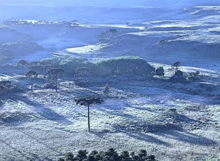 Imagem da notícia Onda de frio provoca recordes de baixa temperatura em várias capitais brasileiras Imagem da notícia Onda de frio provoca recordes de baixa temperatura em várias capitais brasileiras