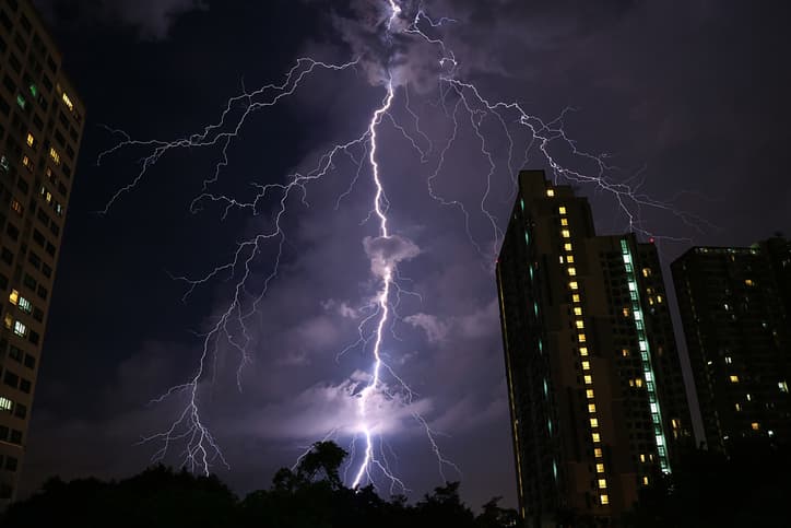 Imagem da notícia Região Sul registra mais de 195 mil raios e chuva persiste
