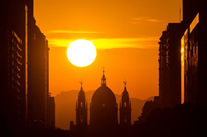 Imagem da notícia Brasil registra calor histórico no verão 24/25 e natureza já não segura o aquecimento