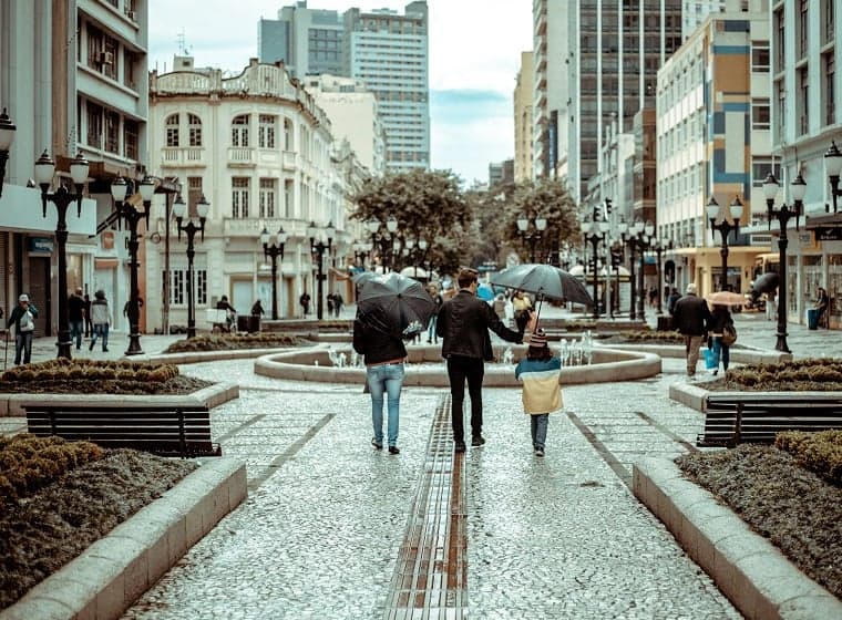Imagem da notícia Frente fria traz alívio para o calorão no Sul e no Sudeste