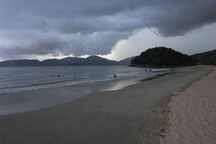 Imagem da notícia Atenção para o aumento da chuva no litoral de SP e do RJ