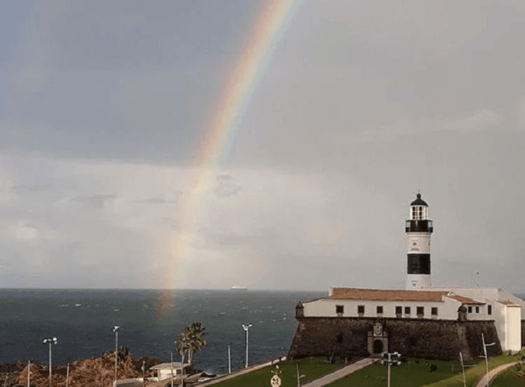 Imagem da notícia Chuva enfraquece em Salvador e volta a aumentar no Sul da Bahia Imagem da notícia Chuva enfraquece em Salvador e volta a aumentar no Sul da Bahia