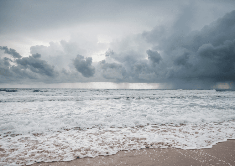 Imagem de destaque da notícia ZCIT mantém chuva frequente e risco de temporais no Norte e Nordeste