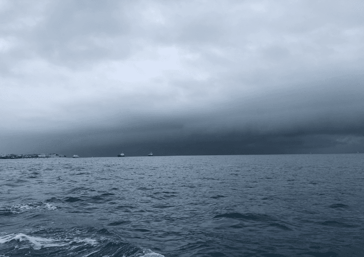 Alerta de chuva forte entre o litoral da Bahia e do Espírito Santo