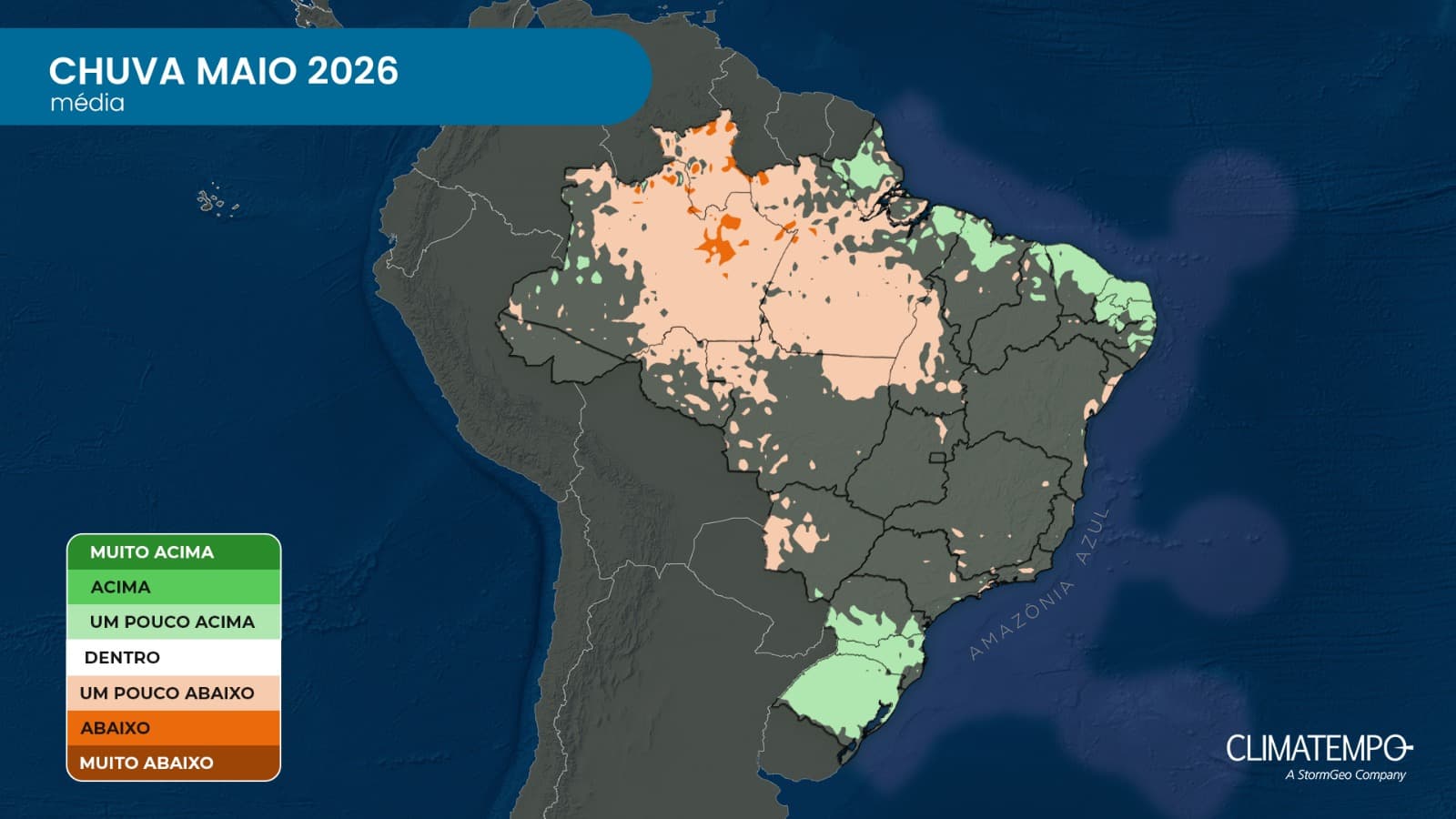 Anomalia de precipitação prevista para maio de 2026: os tons de verde indicam volumes de chuva acima da média climatológica para maio; o cinza indica chuva dentro/próxima da média e os tons de marrom representam volumes de chuva abaixo da média normal para maio.