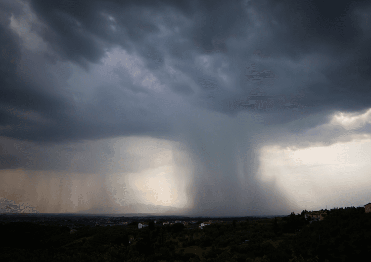 ZCIT segue ativa e mantém chuva frequente no Norte e Nordeste do Brasil ZCIT segue ativa e mantém chuva frequente no Norte e Nordeste do Brasil