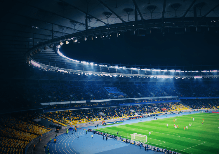 Imagem de destaque da notícia Jogo paralisado por raio: entenda por que isso pode acontecer na Copa