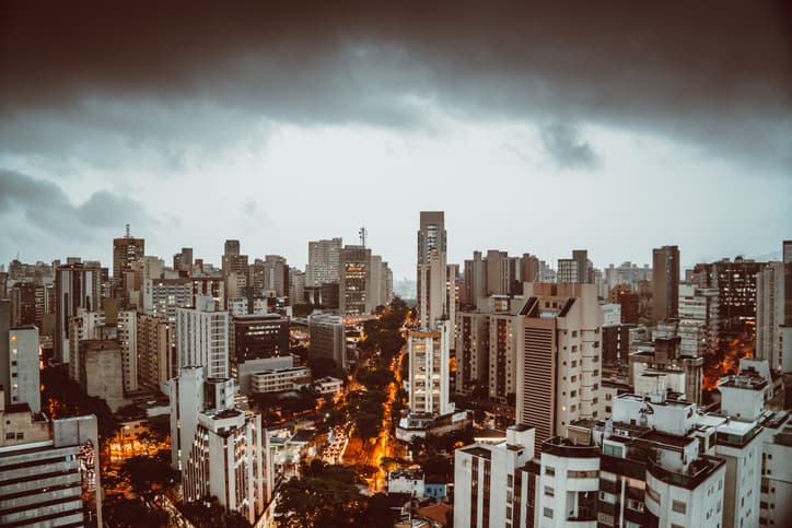 Imagem da notícia Temporais persistem no Sudeste: Instabilidade ameaça BH e Vitória Imagem da notícia Temporais persistem no Sudeste: Instabilidade ameaça BH e Vitória