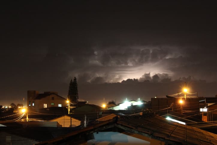 Imagem da notícia Janeiro começa com chuva forte em várias regiões do país