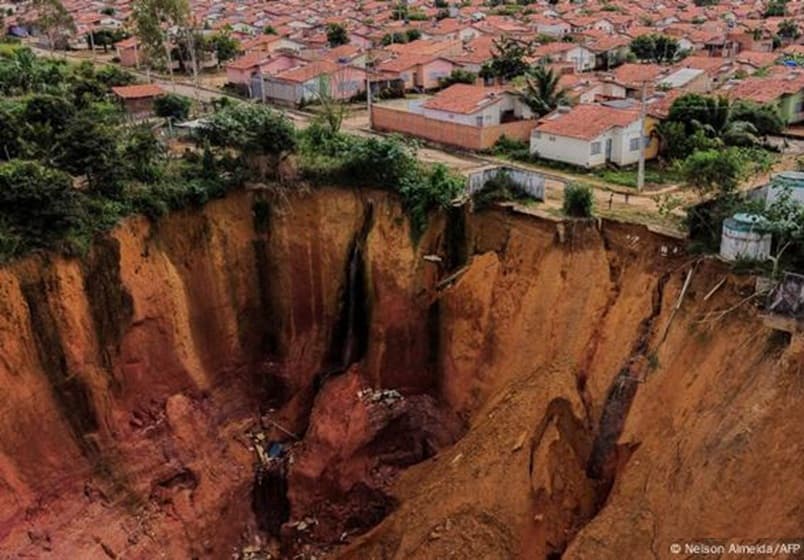 Imagem da notícia Mudança climática multiplica surgimento de megacrateras? Imagem da notícia Mudança climática multiplica surgimento de megacrateras?