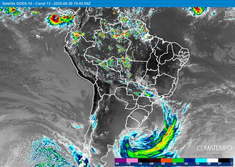 Ciclone extratropical estava perto o litoral do Uruguai e da Argentina às 16h de 20/8/25. Ciclone extratropical estava perto o litoral do Uruguai e da Argentina às 16h de 20/8/25.