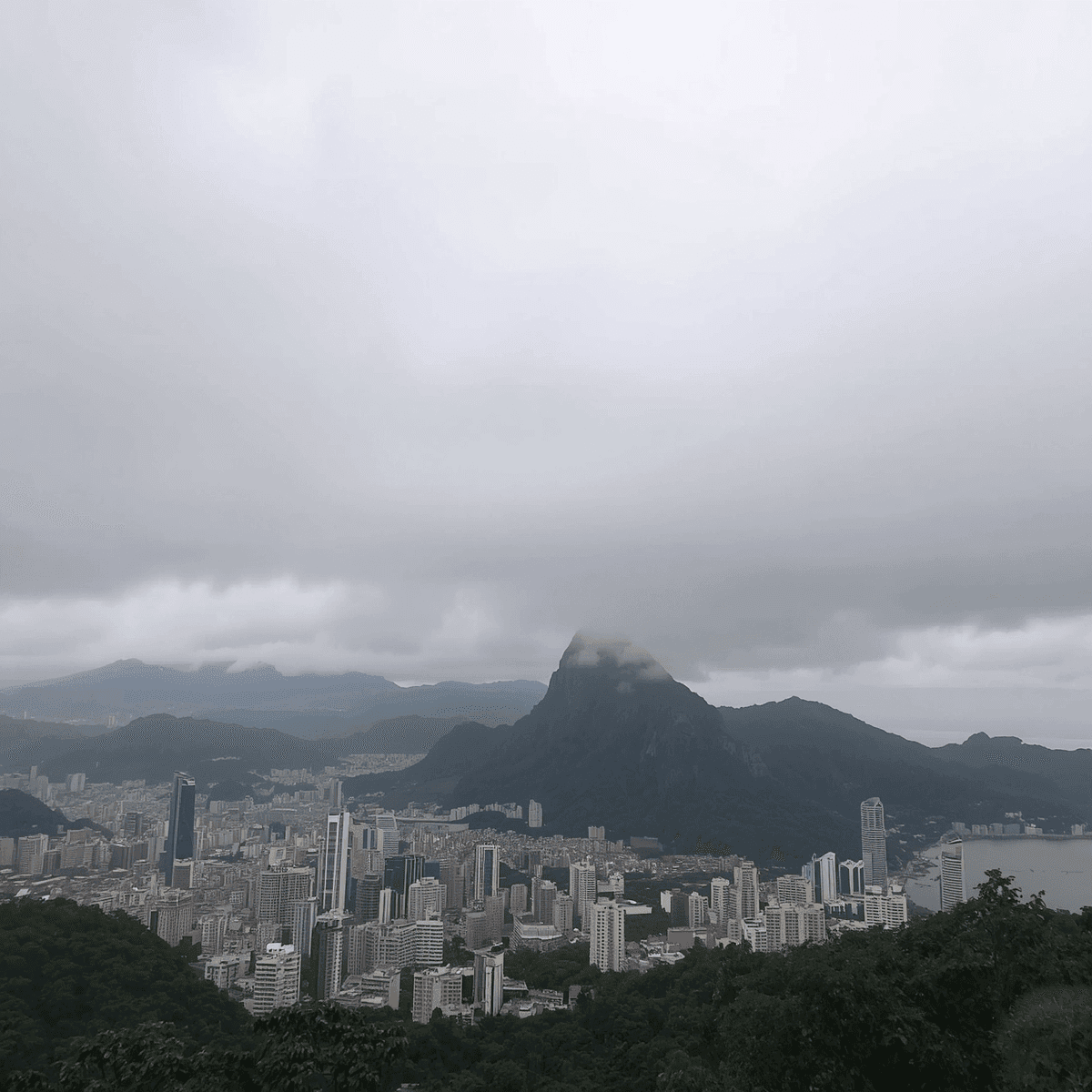 Imagem da notícia Costa do Sudeste segue com tempo carregado e temperaturas amenas Imagem da notícia Costa do Sudeste segue com tempo carregado e temperaturas amenas