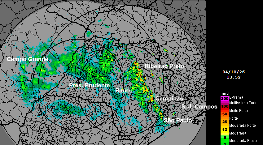As manchas coloridas são áreas de chuva dectadas pelos radares meteorológicos localizados em Bauru e em Presidente Prudente. Os tons de amarelo, laranja e vermelho indicam chuva forte. As manchas coloridas são áreas de chuva dectadas pelos radares meteorológicos localizados em Bauru e em Presidente Prudente. Os tons de amarelo, laranja e vermelho indicam chuva forte.