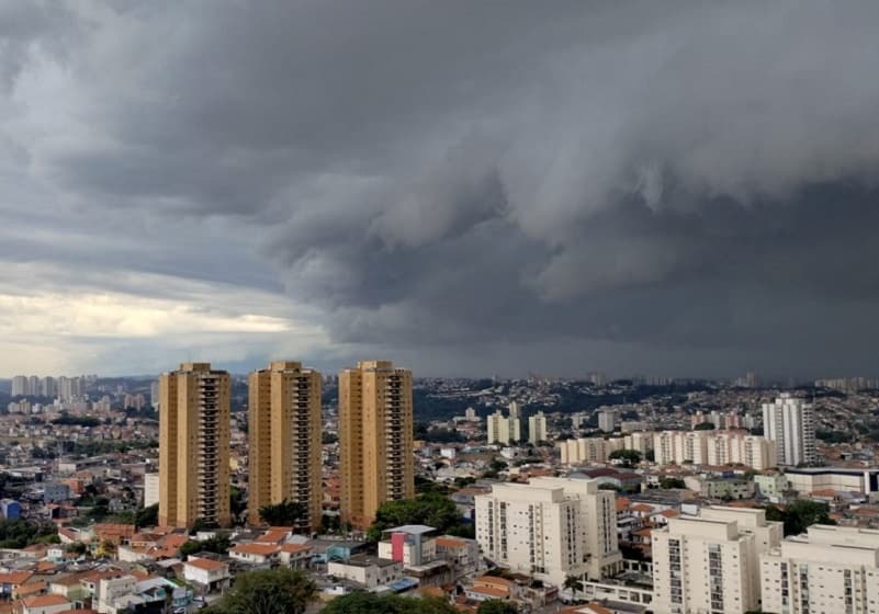 Imagem de destaque da notícia Atenção para chuva intensa em SP e risco de alagamentos até o fim da semana Imagem de destaque da notícia Atenção para chuva intensa em SP e risco de alagamentos até o fim da semana